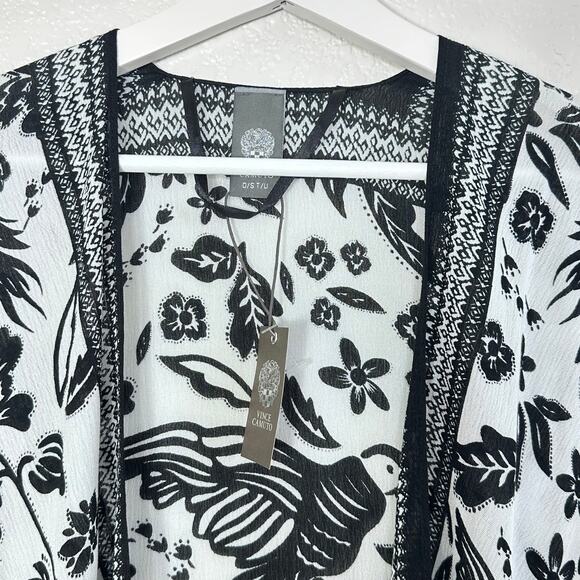 Vince Camuto Parrot Print Ruana Kimono Cardigan Sweater in Black White - Picture 5 of 7